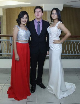 Fiesta juvenil para celebrar con amigos