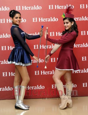 Las talentosas palillonas que visitaron la sala de redacción de EL HERALDO