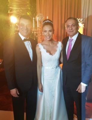 Revelan las primeras fotos de la boda de Elvin Santos y Marcela Montaño