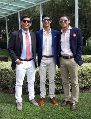 Fotos: Ameno encuentro de seniors de la Macris School