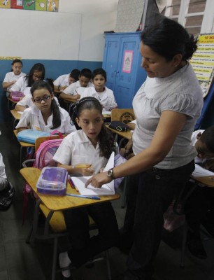 Educación evaluará a 5,000 docentes de Honduras