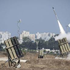 La batería de defensa antiaérea de Israel, una de las más exhaustivas y sofisticadas del mundo, superó con éxito el ataque de Irán de junio de 2025, cuando interceptó un 86 % de los 550 misiles y un 99 % de los 1.000 drones que lanzó contra territorio israelí. Así funciona: