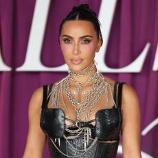 Kardashian aseguró que se preparó para la serie hablando con abogadas como Laura Wasser, quien trabajó con la empresaria en dos de sus divorcios, siendo el del cantante Kanye West el más mediático.