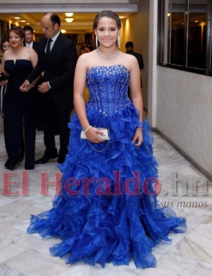 FOTOS: Elegantes y bellas invitadas en la Prom 2019 de la Escuela Americana