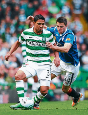 Emilio Izaguirre ganó el derbi escocés