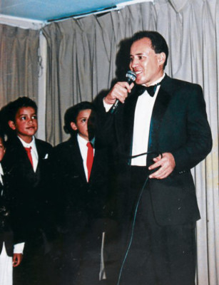 'Una vez casi me secuestran en una de mis giras artísticas”