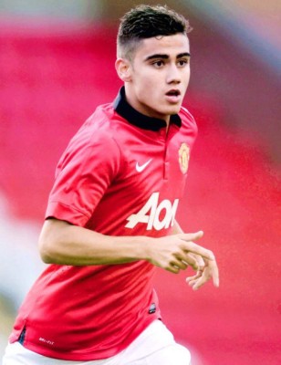 Futbolista ofrece 'buen billete' a estudiante por trío