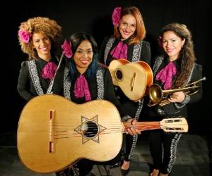 Integrantes de Flor de Toloache.