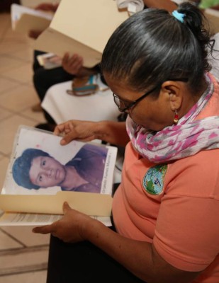 'Nos han mentido... seguimos esperando a mi hermano”