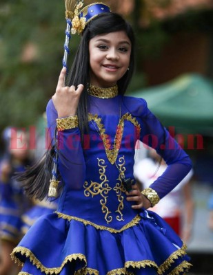 Las palillonas más bellas de los desfiles patrios 2018