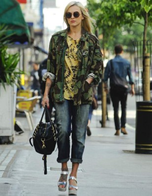 La moda militar invande el armario femenino