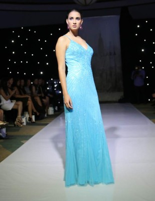 Una pasarela impregnada de elegancia y feminidad