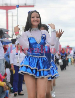 Las palillonas más bellas de los desfiles patrios 2018