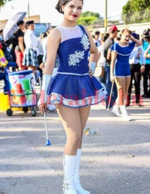 Las palillonas más bellas de los desfiles patrios 2018