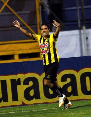 Olimpia luchó para ser líder en Honduras