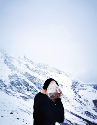 Pável Aguilar: Un arte instalado en la angustia contemporánea