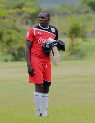 Un pesado Quiarol Arzú llega al Olimpia