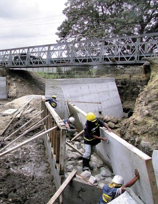 A punto de finalizar construcción de puente en Cuyalí