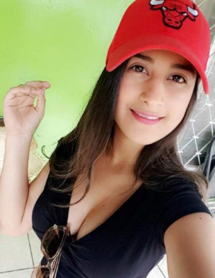 Bella hija de exfutbolista del Olimpia es conquistada por jugador hondureño