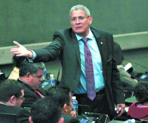 Esdras Amado López ha sido un diputado polémico en Libre.