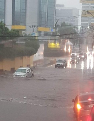 TORMENTA DESATA CAOS EN LA CAPITAL DE HONDURAS