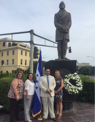 Hondureños en Nueva Orleans rinden honor a Morazán