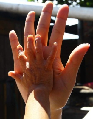 Stefani, una niña atrapada en el cuerpo de una anciana