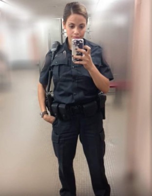 Samantha Sepúlveda, la policía que 'roba' suspiros en redes