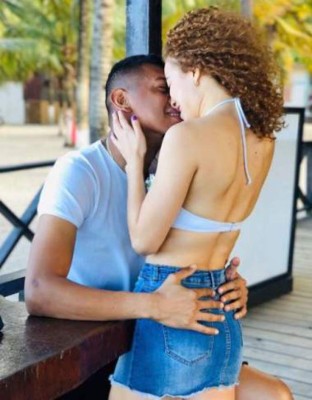 Mayra Tercero, la guapa presentadora que se separó del jugador Denovan Torres  