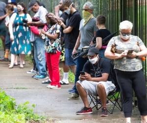 “Creo que ahora mismo como país estamos teniendo problemas para oír a gente que de verdad necesita que la oigan”, dijo Ross Wakefield, un programador blanco de 28 años y residente en Atlanta que esperó casi cuatro horas para votar y vio cómo otros se cansaban de esperar y se iban. Foto: AP