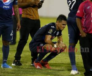 Roberto Moreira, desconcertado por no haber logrado el título de Liga Concacaf en 2019 ante Saprissa en el Estadio Nacional de Tegucigalpa. Foto: EL HERALDO.