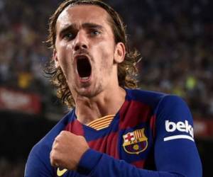 'Griezmann es un gran futbolista, seguimos contando con él y seguirá teniendo su protagonismo porque es un jugador tremendamente importante para este equipo y este club', añadió el técnico azulgrana. Foto: AFP