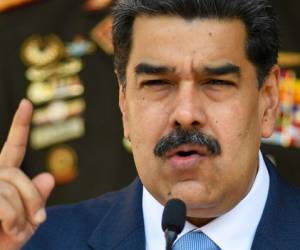 'No aflojemos, no es tiempo de aflojar, es tiempo de apretar ¡Conciencia!', expresó Maduro este martes, pidiendo respetar la cuarentena. Foto: AP