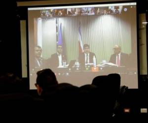 Esta fue la videoconferencia que realizaron los mandatarios. Foto cortesía Twitter| Juan Orlando Hernández