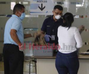 Los tres jóvenes ingresaron con un cuadro aparente de resfriado pero fueron puestos bajo observación según las autoridades. Foto: Archivo/ EL HERALDO