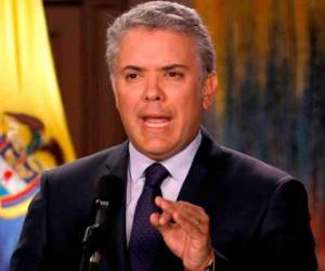 Se trata de 'subsidiar el equivalente al 40% de un salario mínimo (247 dólares) a todos los trabajadores de las empresas en nuestro país que hayan tenido una disminución de mínimo el 20% en su facturación', dijo el presidente durante su habitual alocución de la tarde. Foto. AP