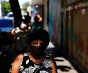 La economía paraguaya, con un Producto Interno Bruto (PIB) anual de poco más de 40,000 millones de dólares, ha dejado de producir 2,000 millones de dólares por mes, admitió el gobernante.Foto: AP