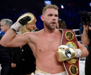 El boxeador aseguró que fue un error que no quiso cometer y se comprometió a donar una suma de dinero contra la violencia doméstica. Foto. AP