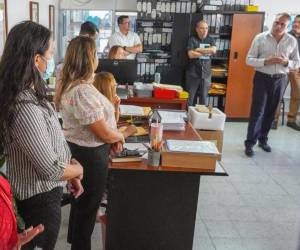 Honducor evaluará medidas para modernizar correo y mantener competitividad nacional.