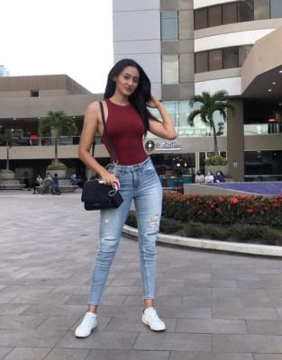 Rely Ramos, la guapa periodista olanchana que quiere la corona en el Miss Honduras Universo 2021&nbsp;&nbsp;