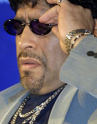 El mundo del fútbol le rinde culto a Diego Maradona en su cumpleaños 60