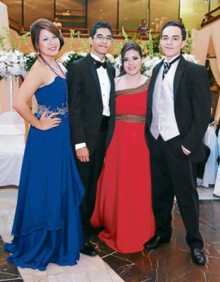 Celebran a lo grande su éxito estudiantil