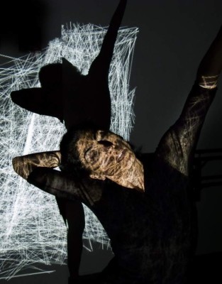 Asista al espectáculo de Nejla Yatkin y Enki Andrews