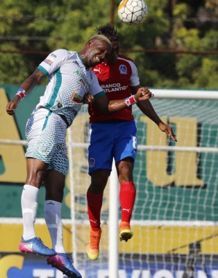 El León lustra su melena en el infierno porteño y termina líder de la vuelta