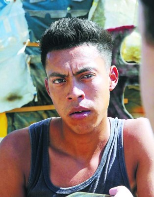 Monigotes gigantes para recibir el 2019 en Ojojona