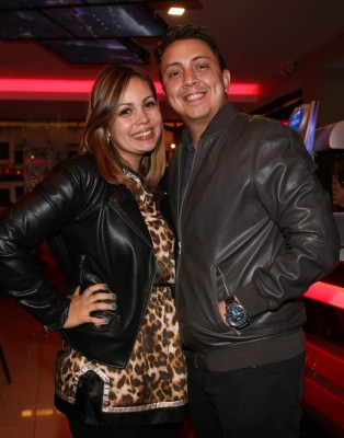 Con música inauguran el nuevo Rumba Burger