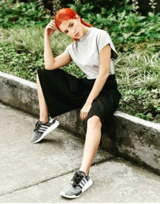 J Balvin publica foto de su familia; no creerás lo bella que es su hermana