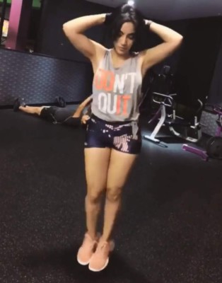 Las fotografías más sexys de la hondureña Fany Barber en el gimnasio