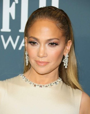 El deslumbrante vestido de Jennifer López en los Critics Choice Awards 2020