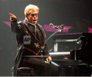 Elton John presenta el primer concierto de su gira mundial Farewell Yellow Brick Road en el PPL Center en Allentown, Pennsylvania en una fotografía del 8 de septiembre de 2018.